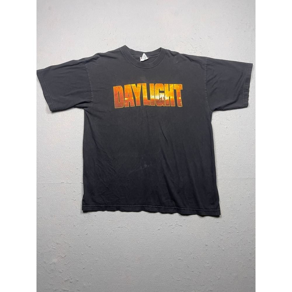 Q-Tees Daylight Movie Promo T-Shirt Mens XL Black Cotton 1996 Vintage Good